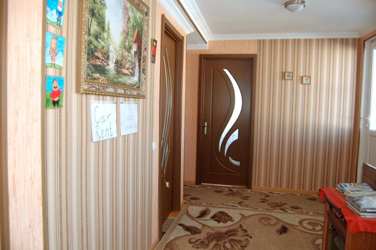 Гостевой дом Excellent Hostel Кутаиси Экстерьер фото